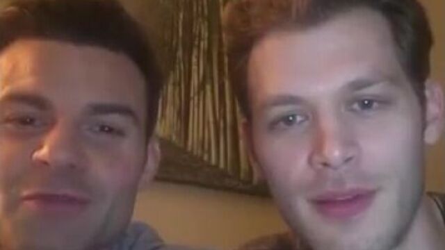 Дэниел гиллис и джозеф морган отвечают на вопросы поклонников в фейсбуке