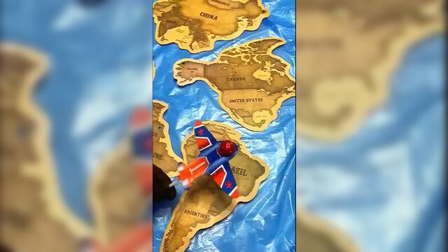 Самолёт чупа-чупс без сахара