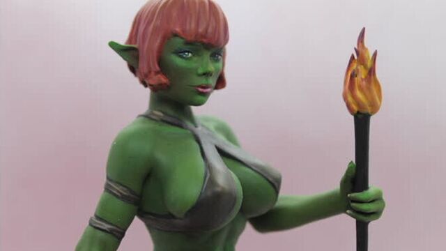 Гоблинша warlock and boobs. сборка и покраска фигурки.