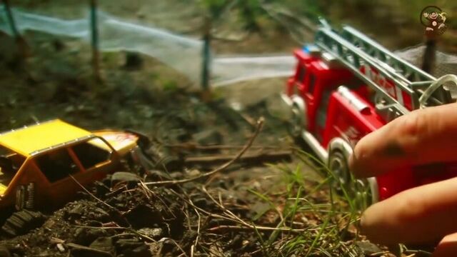 Мультик про машинки багги и пожарную машину. манкимульт