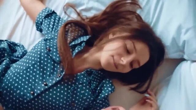 Застукал младшую сестру за просмотром порно