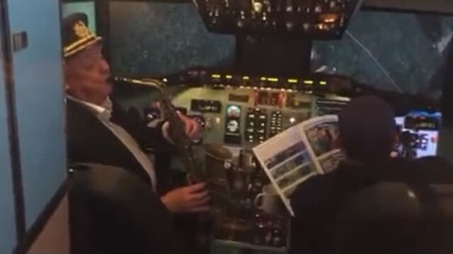 Неунывающий мужественный командор и изобретательный и находчивый второй пилот дринкинс