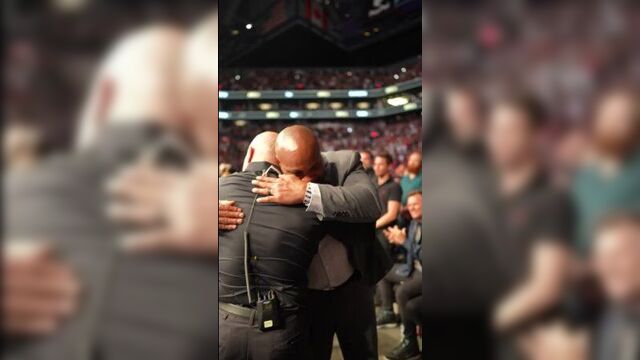 Даниэль кормье летом будет включен в "зал славы ufc"