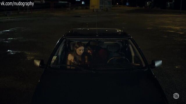 Дебора франсуа (deborah francois) топлес в фильме "студентка по вызову" (mes cheres etude, 2010)