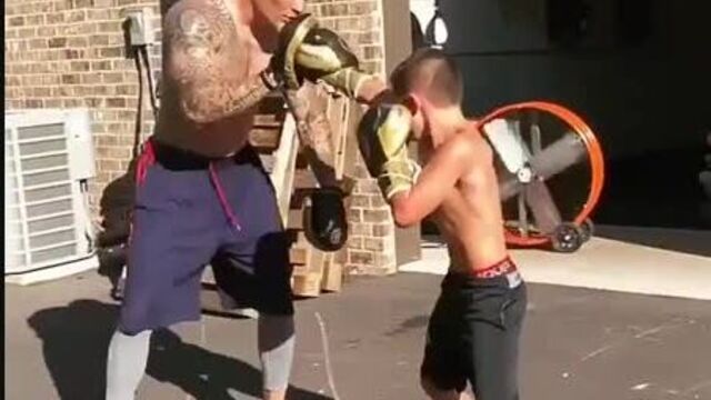 Джейвон уолтон