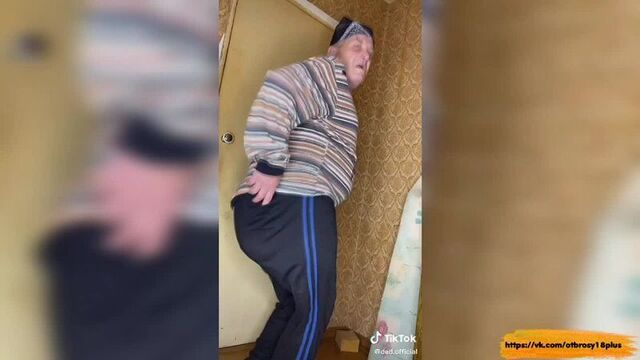 Кринж тик-ток - дед напивается