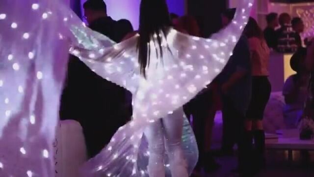 Лилимар посетила презентацию коллекции продукции, разработанной дав кэмерон совместно с брендом «bellami hair» (2.12)