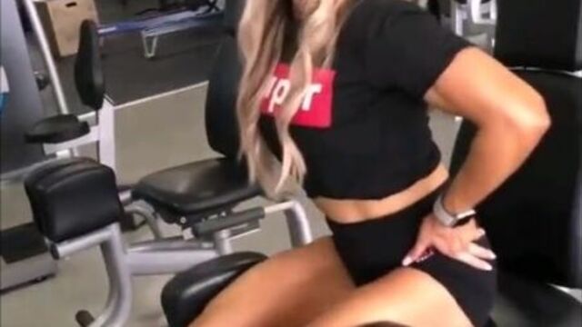 Стефани санзо