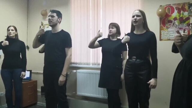 Песня шаман "встанем",исполняет егор портнов,его ученики по курсу ржя,ариадна любимова и екатерина лабаз