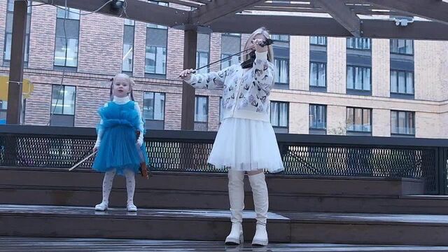 Маша и даша алябьевы — «две половинки» / 2022