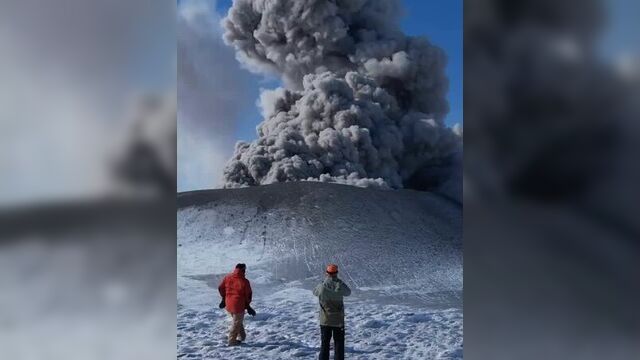 Вулкан эбеко на курильских островах