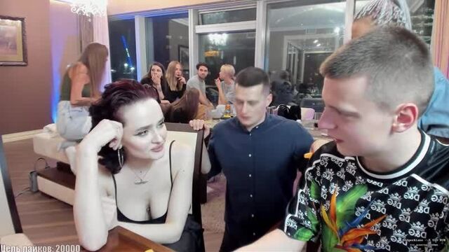 [кукузник] mellstroy | изменил яне в первый день | фотосет в телеграм | миша пытается поцеловать девушку