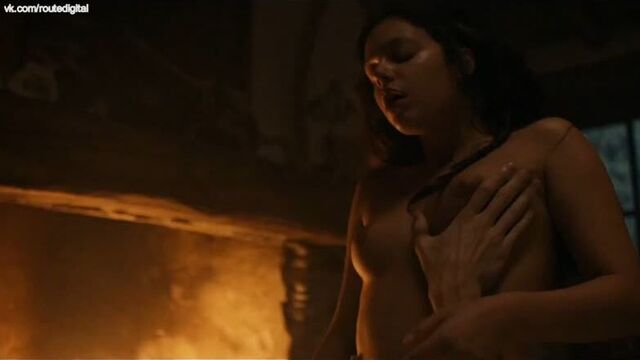 Laetitia casta, noée (noee) abita nude - une ile (2019) s1e3-6 hdtv 720p watch online