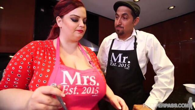 Sashaa juggs in baking with juggs_720p