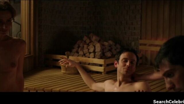 Chantal demming and brechje lyklema - caged (2011)